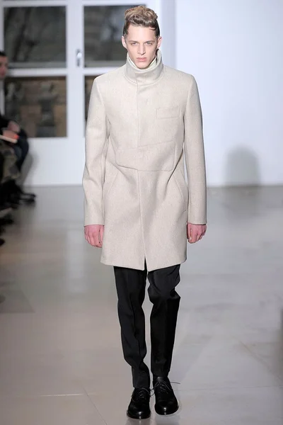 Look 9